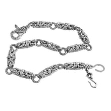 Load image into Gallery viewer, a&amp;g-rock-fleur-de-lis-cylinder-wallet-chain
